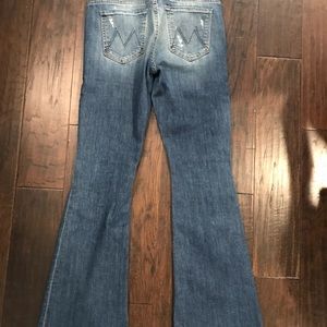 Mother Weekender Fray EUC Furiously Happy Wash Size 26